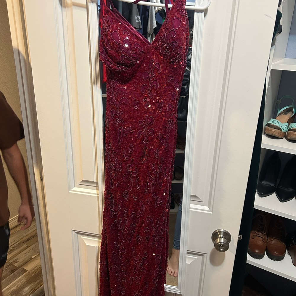 BEAUTIFUL ONE OF A KIND PROM DRESS
